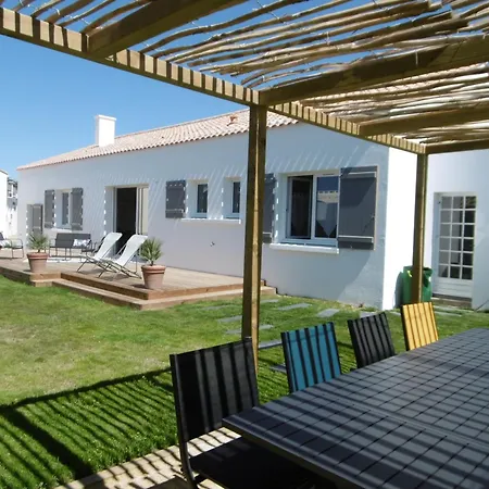 Maison Confortable, Proche Et Commerces, 3 Chambres, Parking - Fr-1-823-15 Ferienhaus *