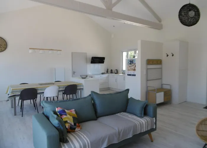 Maison Confortable, Proche Et Commerces, 3 Chambres, Parking - Fr-1-823-15 Casa vacanze *