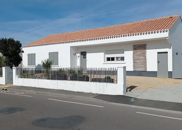 Casa vacanze Maison Confortable, Proche Et Commerces, 3 Chambres, Parking - Fr-1-823-15